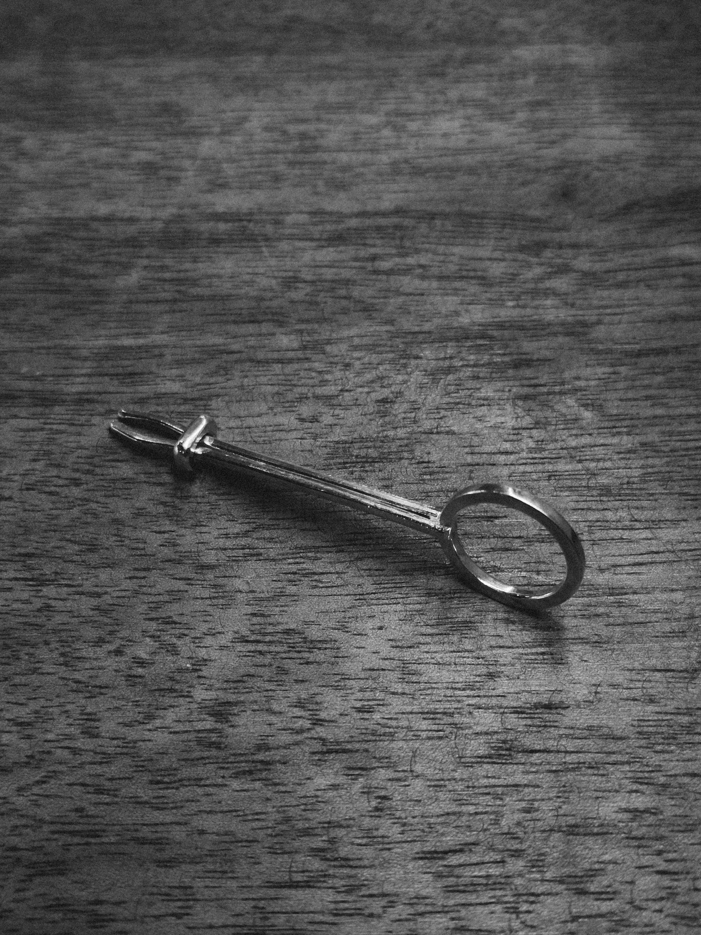 Cigarette Holder Midi Ring